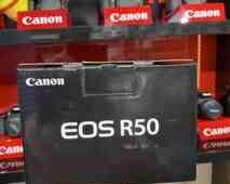 Fotoaparat Canon R50