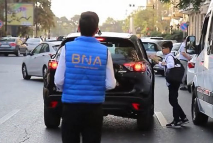 BNA dayanma və durma qaydalarının pozulmasına görə - CƏRİMƏ YAZA BİLMƏYƏCƏK – YENİ QANUN