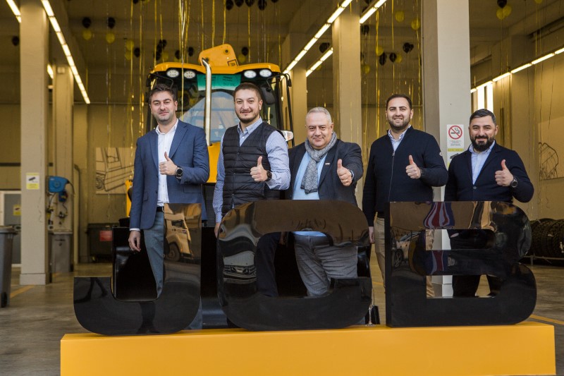 Bakıda JCB texnikalarının servis mərkəzi və şourumu açıldı - VİDEO/FOTO