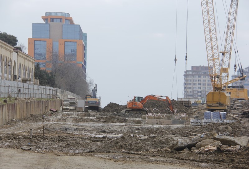 Yeni tikilən metro stansiyasında daha bir mərhələ üzrə inşaat işləri tamamlanıb