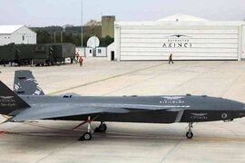 Selçuk Bayraktar: "Kızılelma" pilotsuz döyüş təyyarəsi F-35 qırıcı təyyarəsini üstələyəcək