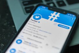235 milyon "Twitter" istifadəçisinin elektron ünvanları hakerlərin əlinə keçib