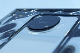 "Oppo" tam şüşədən olan smartfon təqdim edib