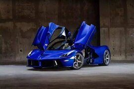 Unikal "Ferrari" hərraca çıxarıldı – FOTO