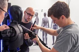 "Intel" insanabənzər robot istehsalçısına $9 mln. sərmayə qoyur