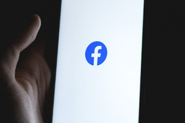 "Facebook" loqosunu yeniləyib