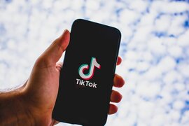"TikTok" mətn yaratmaq funksiyasını işə salıb