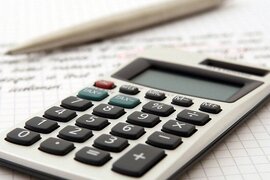 Cəmlənmiş uçot qaydasında çalışan işçiyə artıq iş saatlarına görə ödənişlər