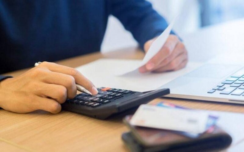 12 təqvim ayından az işləyib məzuniyyətə çıxan işçinin orta aylıq əməkhaqqının hesablanması
