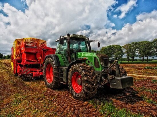 Traktor alarkən nələrə diqqət yetirmək lazımdır