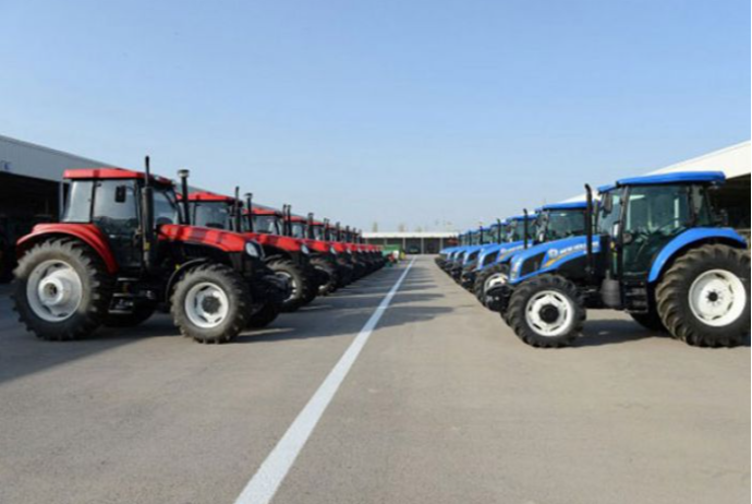 Gəncədə 489 traktor, 224 MAZ yük avtomobili - İSTEHSAL EDİLİB