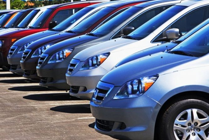 Qiyməti 1250 manatdan başlayan avtomobillər satışa çıxarılır – SİYAHI