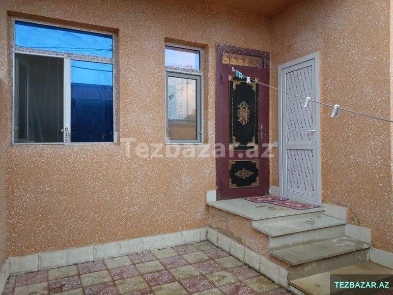 Zabrat 2-də 2 otaqlı həyət evi satılır