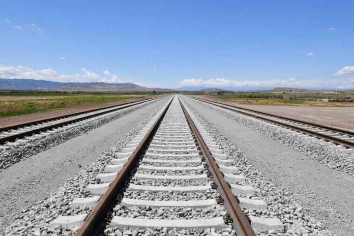 Azərbaycanın ən uzun dəmir yolu körpüsü tikilir