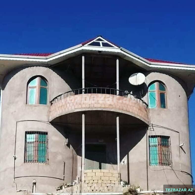 Qaradağ rayonu Lökbatan q. 10 otaqli həyət evi satilir