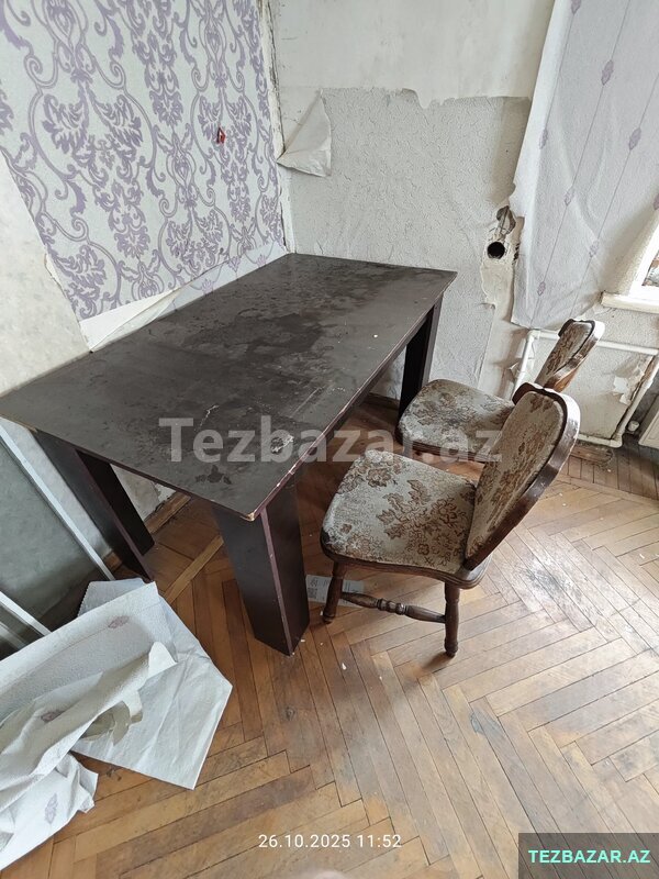 Стол и стулья Стол и стулья