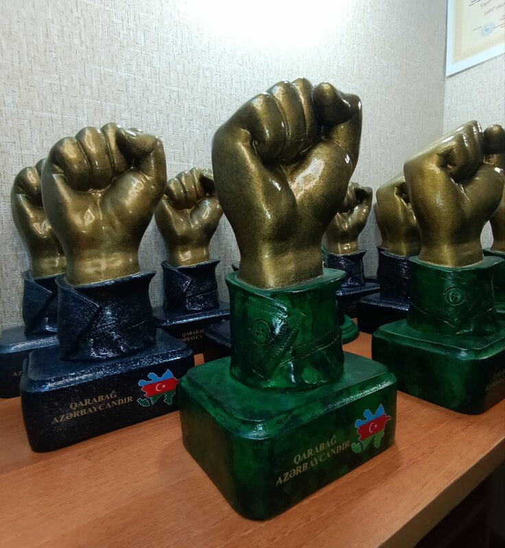 Железный кулак Железный кулак