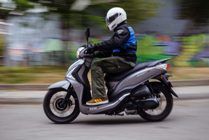 Azərbaycanda moped idarə etmək üçün sürücülük vəsiqəsi - TƏLƏB OLUNACAQ