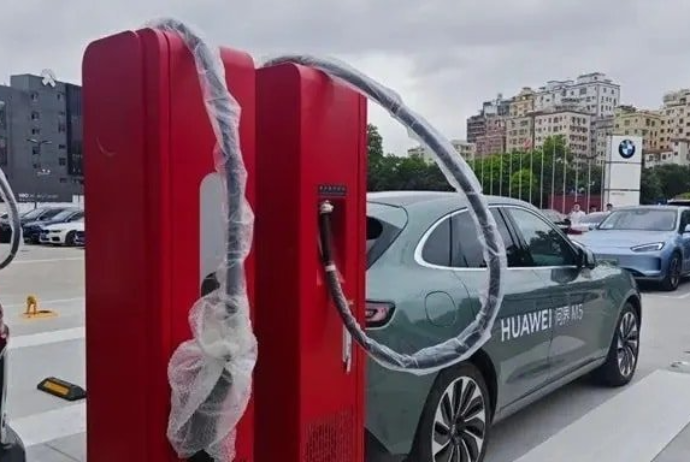 Elektromobillər üçün yeni enerji yükləmə aparatı yaradıldı – 10 DƏQİQƏYƏ TAM ENERJİ YIĞIR