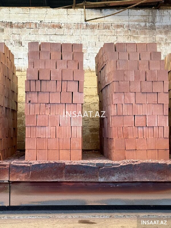 Zavoddan hər növ kərpiclərin catdırılması Zavoddan hər növ kərpiclərin catdırılması