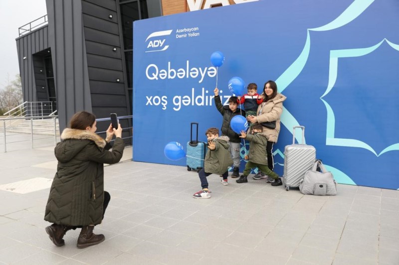 Bayram günlərində dəmir yolları ilə bölgələrə daşınan sərnişinlərin sayını açıqlandı