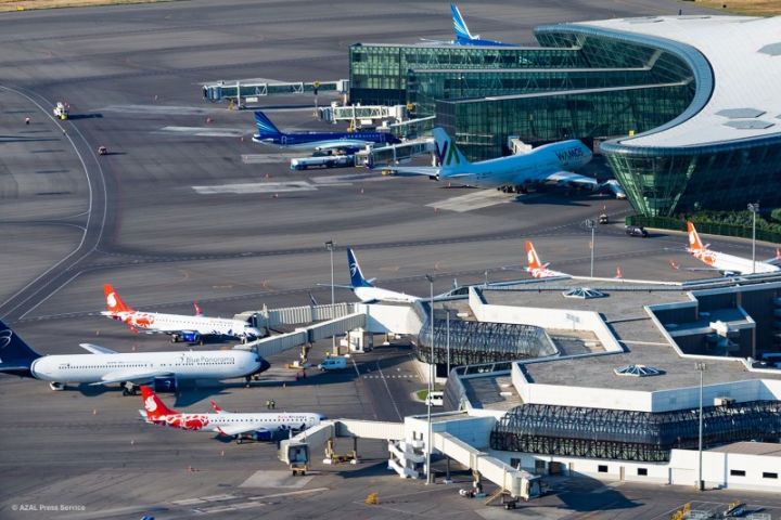 Bakı Aeroportu rekord sayda sərnişinə xidmət göstərib