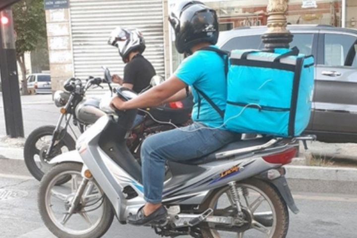 Azərbaycanda moped idarə etmək üçün sürücülük vəsiqəsi tələb olunacaq