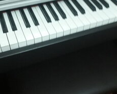 Piano müəllimi