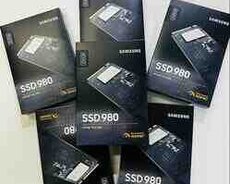 Sərt disk Samsung 980 NVMe Internal SSD 250 gb M2 (MZ-V8V250BW )
