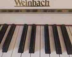 Weinbach pianino