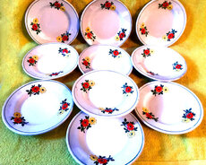 Фарфоровые тарелки