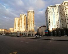 Nizami metro-, (azercell binasında)