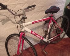 Olympia Bahrico yol üçün sürət velosipedi