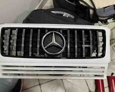 Mercedes G63 radiator barmaqlığı