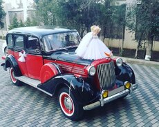 Retro Buick toy maşıni