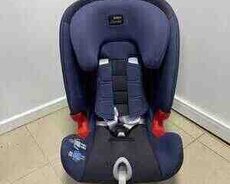 Uşaq üçün avtomobil oturacağı Britax romer