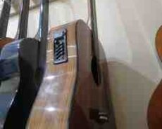 Akustik elektro gitara