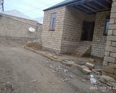 bineqedide zengezur restoranina yaxin həyət evi satilir