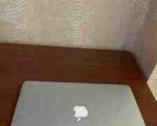 Apple Macbook Air (13 inch, 2015)