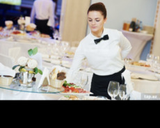 Kafe ye ofisiantka axtarilir