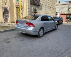 Honda Civic 1, 3 Mator Hibrid