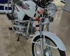 Moon mopet