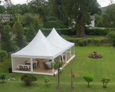 Açılış üçün çadır