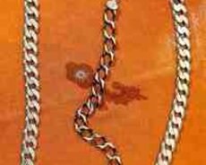 Gümüş boyunbağı və qolbaq