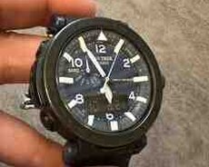 Casio Pro-Trek qol saatı