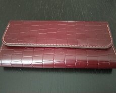 Təbii dəridən hazırlanmış portmone