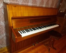 Pianino Geyer