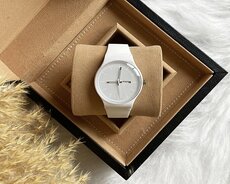 Saat Ağ White