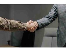 Taksi sürücüsü tələb olunur