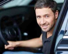 Taksi sürücüsü tələb olunur